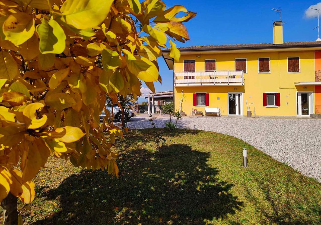 Yard 151 Lejlighed Noventa di Piave Eksteriør billede