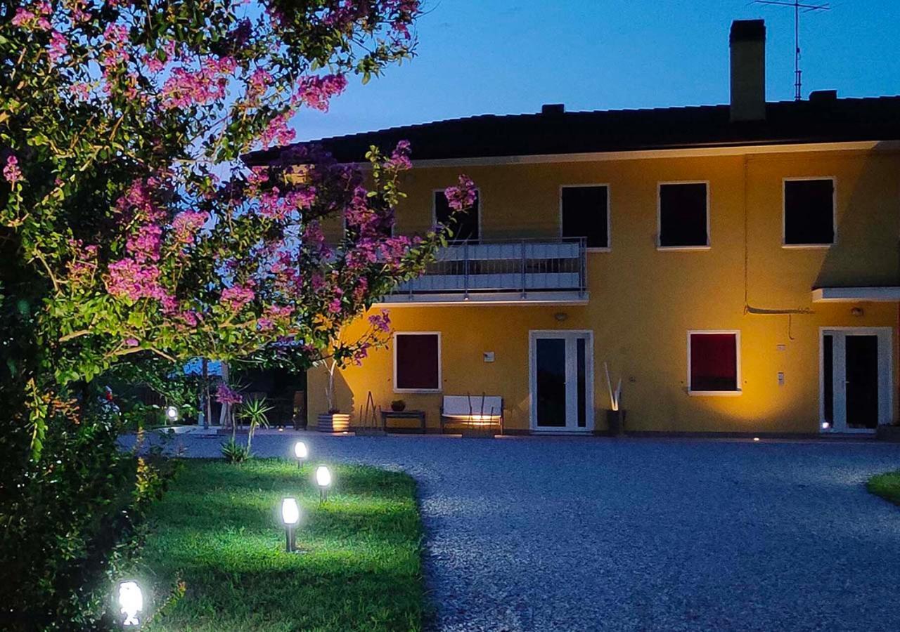 Yard 151 Lejlighed Noventa di Piave Eksteriør billede